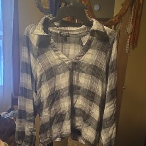 VENUS Monochrome Checkered Top